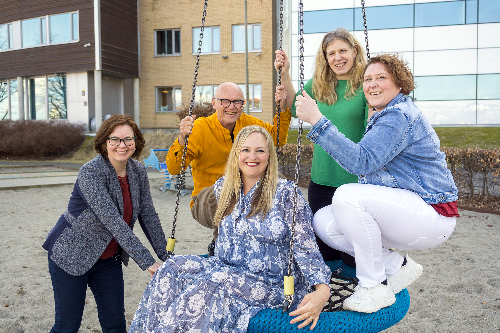 Tønsberg SVs toppkandidater på Kaldnes lekeplass. Linn Schistad, Lars Egeland, Christina Grefsrud-Halvorsen, Elise Løkø, og Christine Andersen